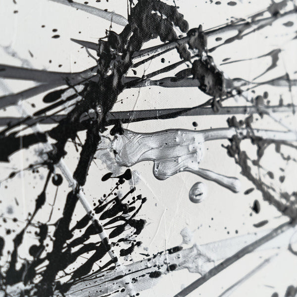 Картина «Контроль хаосу» — монохромна абстракція в стилі action painting